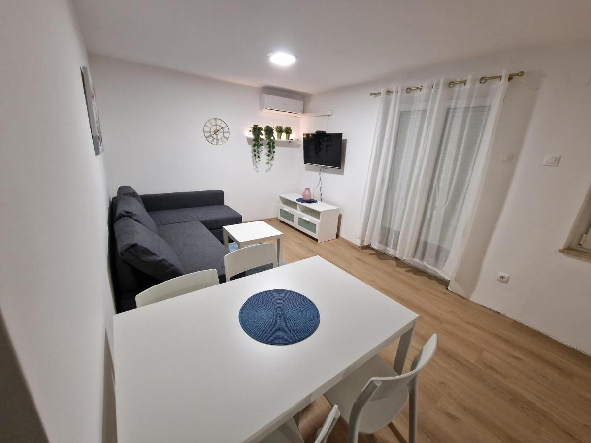 Goya - Selce Apartment Exterior photo