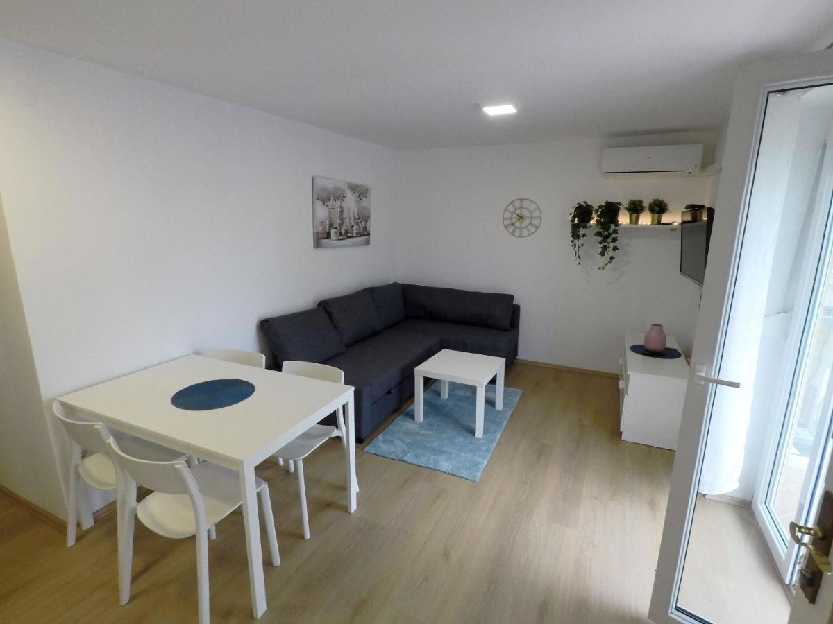 Goya - Selce Apartment Exterior photo